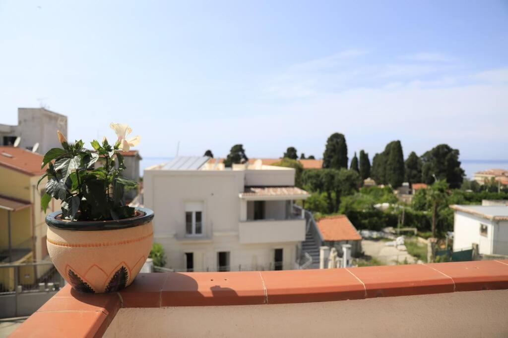 Ferienwohnung Due Minuti Dal Mare Con Balcone Vista Mare Tropea Exterior foto